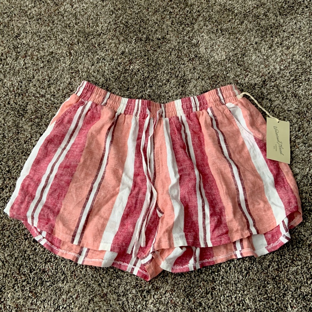 universal thread stripped shorts